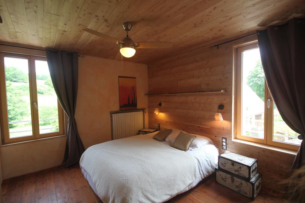 La Maison Du Bonheur Anlhiac Buitenkant foto