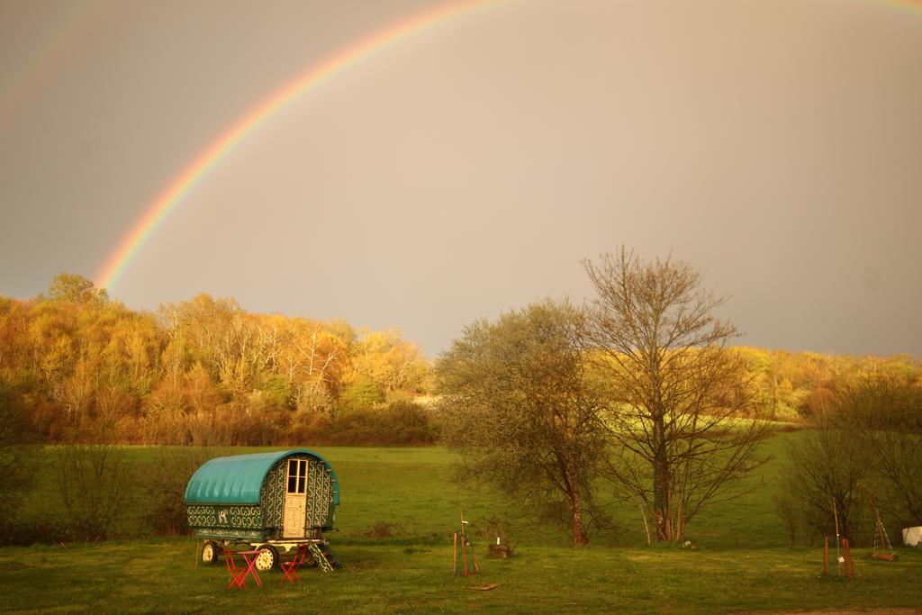 La Maison Du Bonheur Anlhiac Buitenkant foto