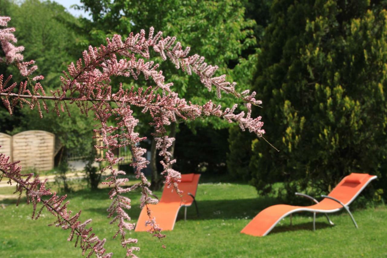 La Maison Du Bonheur Anlhiac Buitenkant foto